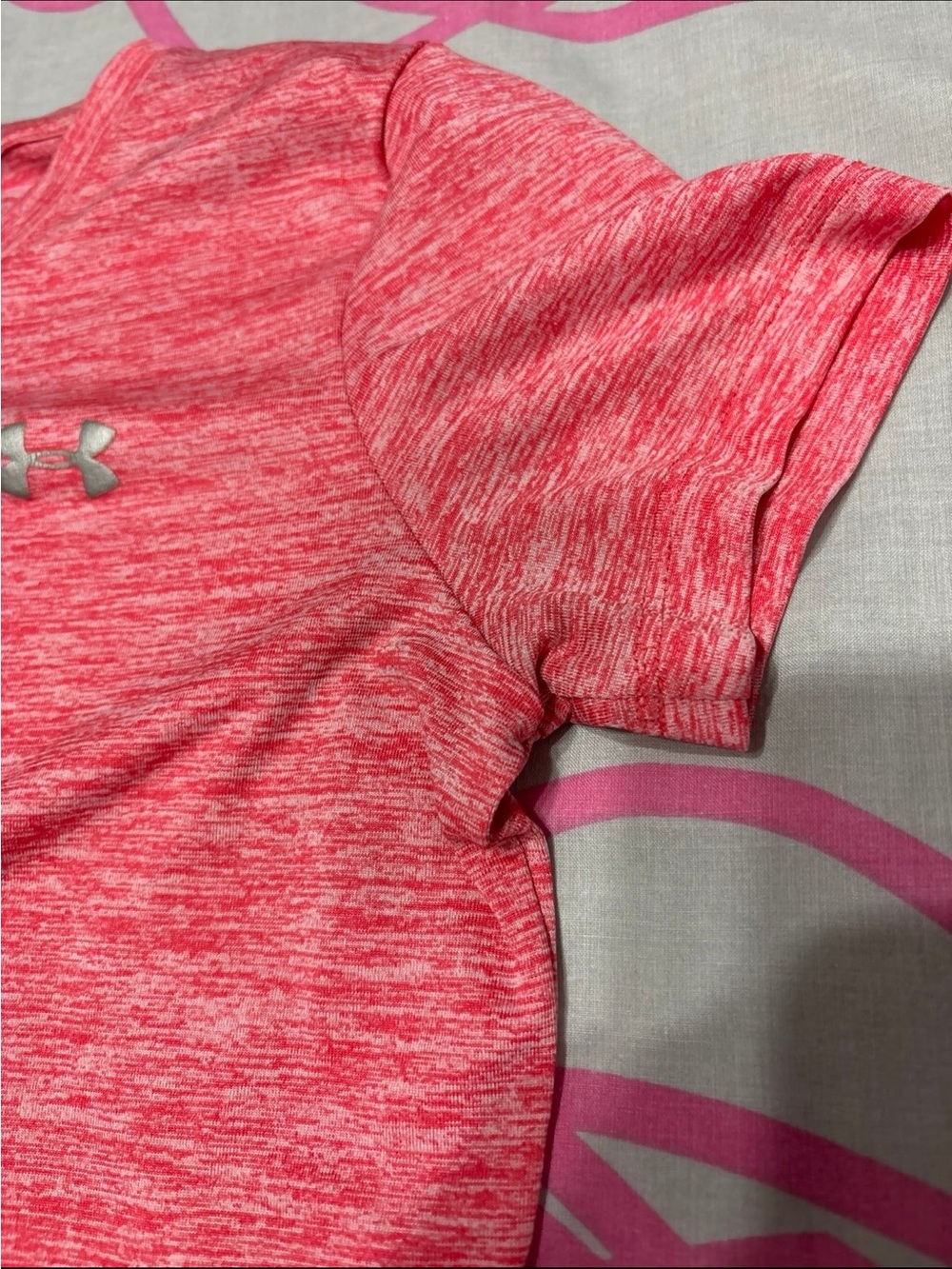 Under Armour Hot Pink Heatgear Top - Picture 7 of 8